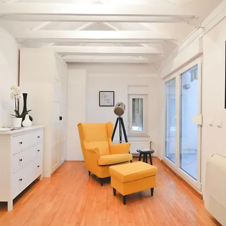 公寓 露西亚公寓 *